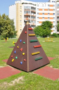 65390-pyramida-volné lezení