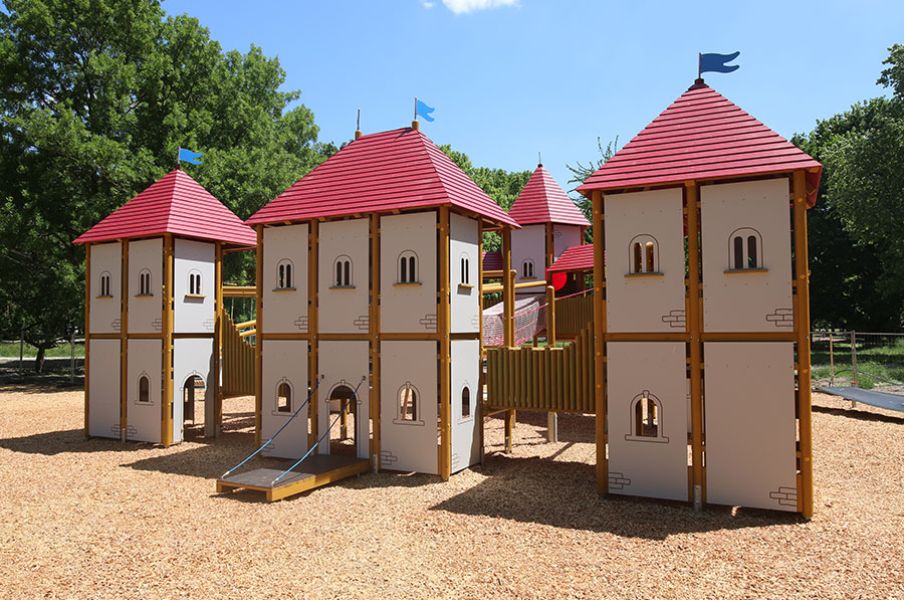 35735 Burgschloss Goldegg Papa - Ungarn