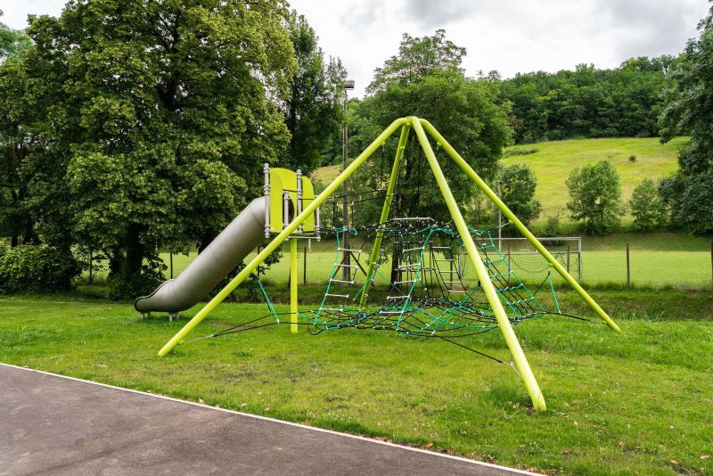 bo9128-kuppel-raumnetz-pyrado-mit-rutsche